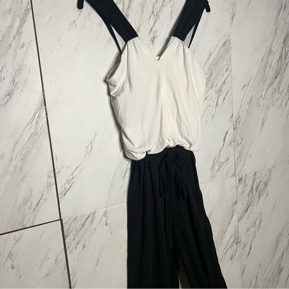 NEW Cynthia Rowley Draped Jersey Jumpsuit SZ 4 - Picture 2 of 5